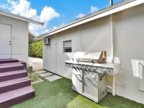 37 NW 47th St, Miami FL 33127