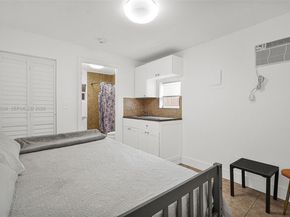 37 NW 47th St, Miami FL 33127