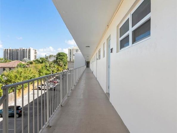 1967 S Ocean Blvd 327D, Lauderdale By The Sea FL 33062