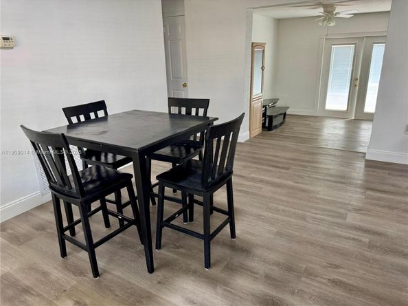 6320 Mayo St, Hollywood FL 33023