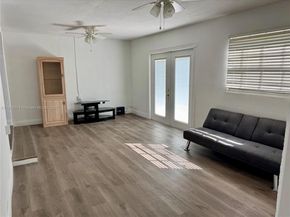 6320 Mayo St, Hollywood FL 33023