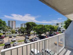 1801 S Treasure Dr 329, North Bay Village FL 33141