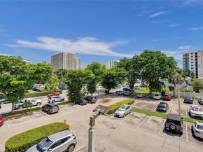 1801 S Treasure Dr 329, North Bay Village FL 33141