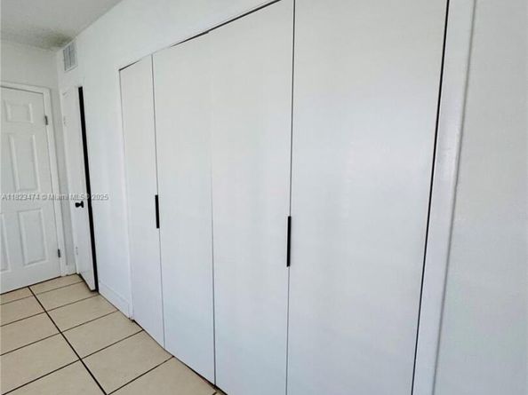 1420 Atlantic Shores Blvd 130, Hallandale Beach FL 33009
