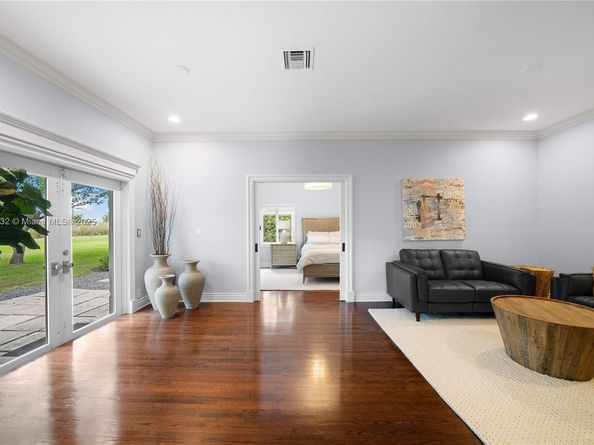 3916 Granada Blvd, Coral Gables FL 33134