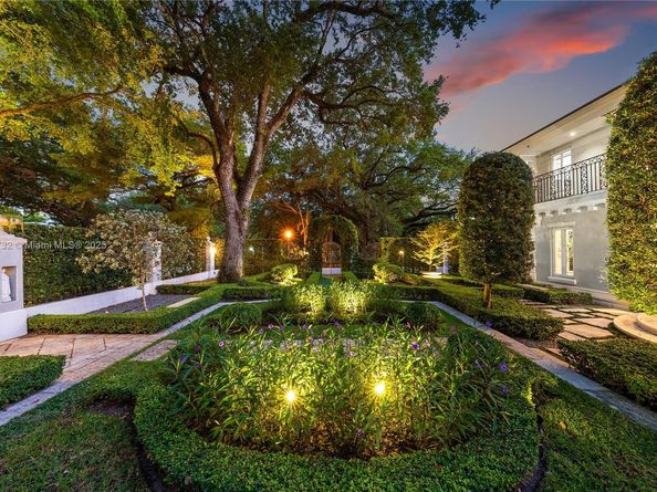 3916 Granada Blvd, Coral Gables FL 33134