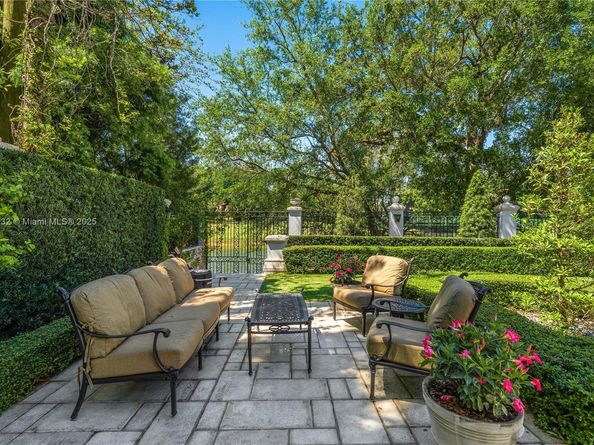 3916 Granada Blvd, Coral Gables FL 33134