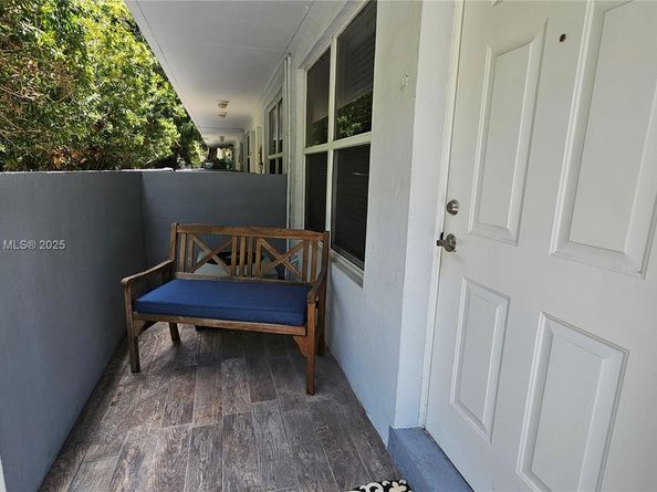 3025 Mary St 12, Miami FL 33133