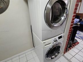 3025 Mary St 12, Miami FL 33133