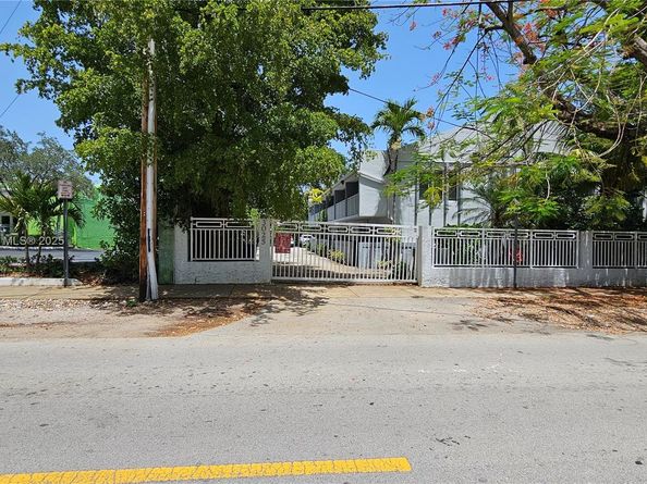 3025 Mary St 12, Miami FL 33133