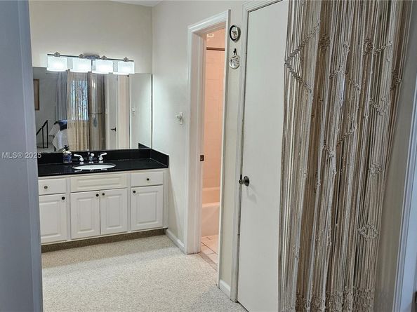 3025 Mary St 12, Miami FL 33133
