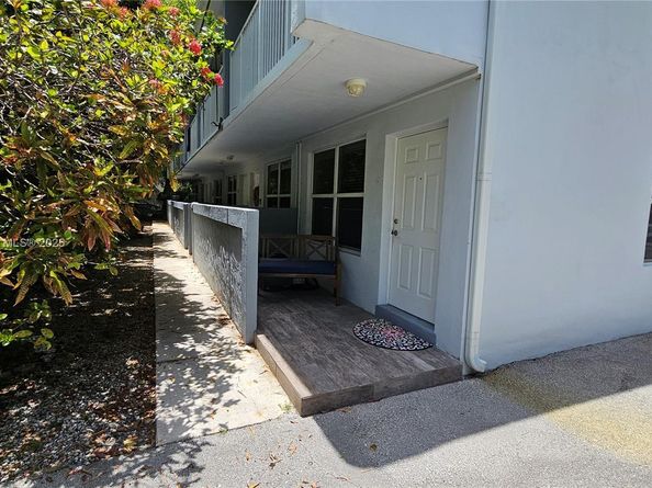 3025 Mary St 12, Miami FL 33133