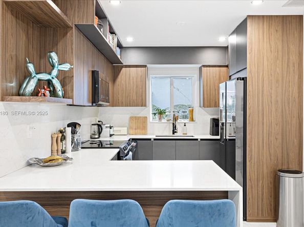 228 SW 25th Rd, Miami FL 33129