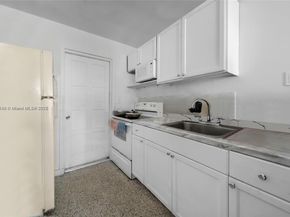 1859 NW 35th St, Miami FL 33142