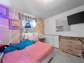 1859 NW 35th St, Miami FL 33142