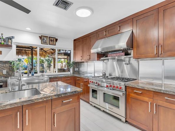 2108 NE 124th St, North Miami FL 33181