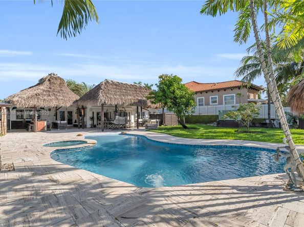 2108 NE 124th St, North Miami FL 33181