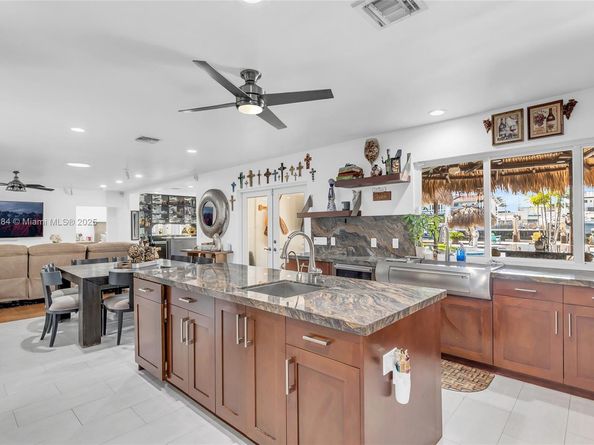 2108 NE 124th St, North Miami FL 33181