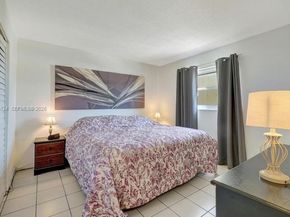 2145 Pierce St 326, Hollywood FL 33020