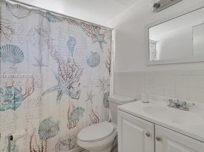 2145 Pierce St 326, Hollywood FL 33020