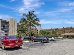 2145 Pierce St 326, Hollywood FL 33020