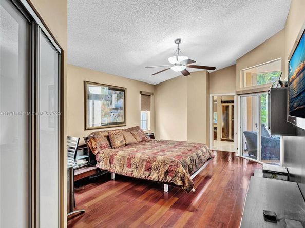 457 Cambridge Dr, Weston FL 33326
