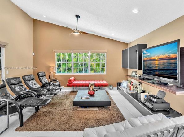 457 Cambridge Dr, Weston FL 33326