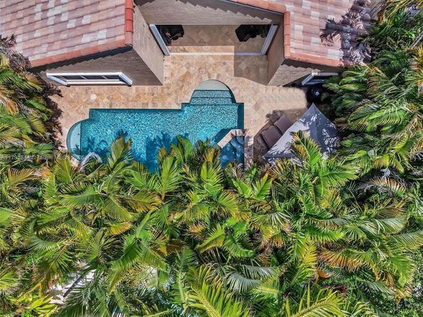 457 Cambridge Dr, Weston FL 33326