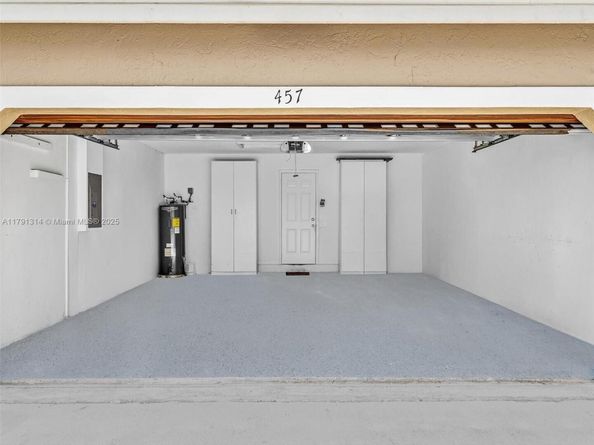457 Cambridge Dr, Weston FL 33326