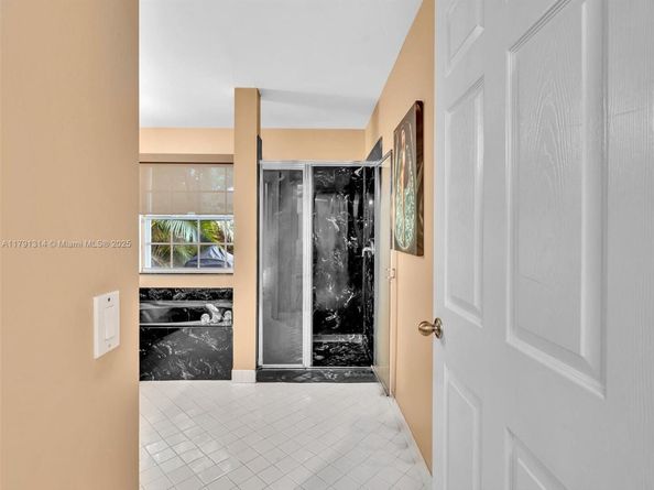457 Cambridge Dr, Weston FL 33326