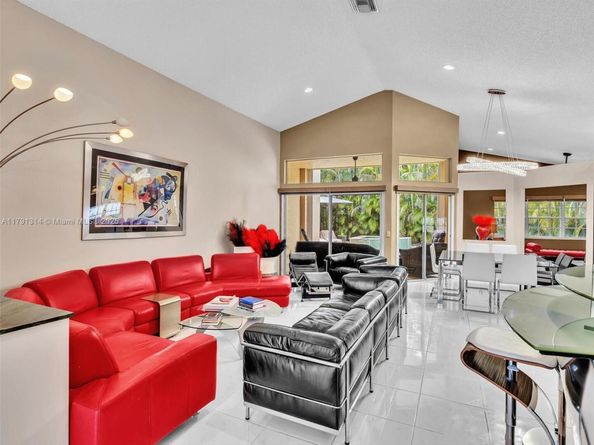 457 Cambridge Dr, Weston FL 33326