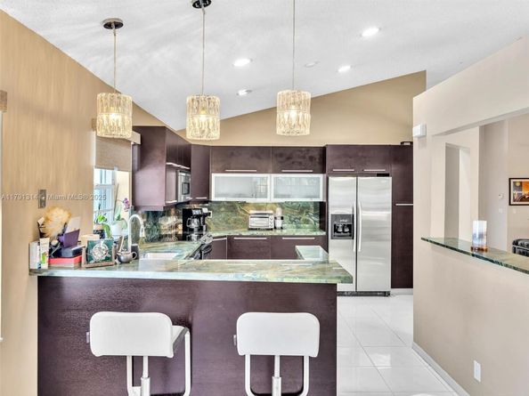 457 Cambridge Dr, Weston FL 33326
