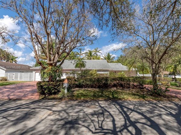 15005 SW 148th St, Miami FL 33196