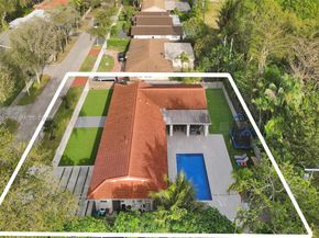2126 NE 187th St, North Miami Beach FL 33179