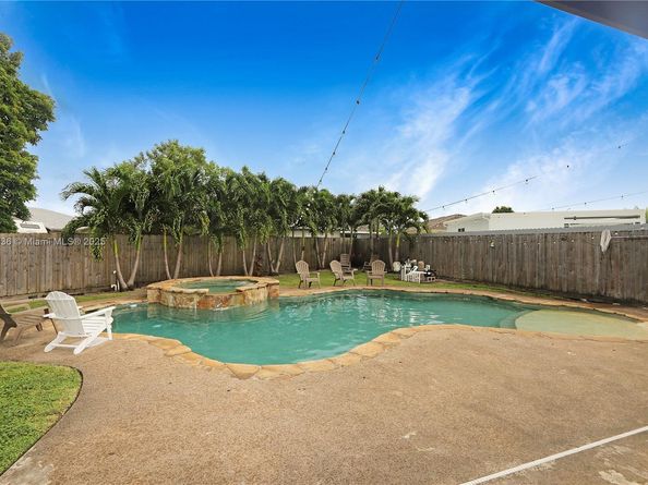 14723 SW 142nd St, Miami FL 33196