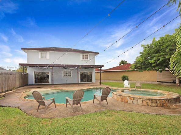 14723 SW 142nd St, Miami FL 33196