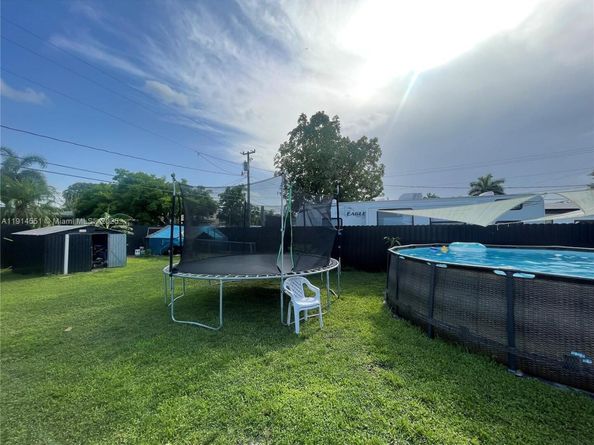 532 NW 15th St, Homestead FL 33030