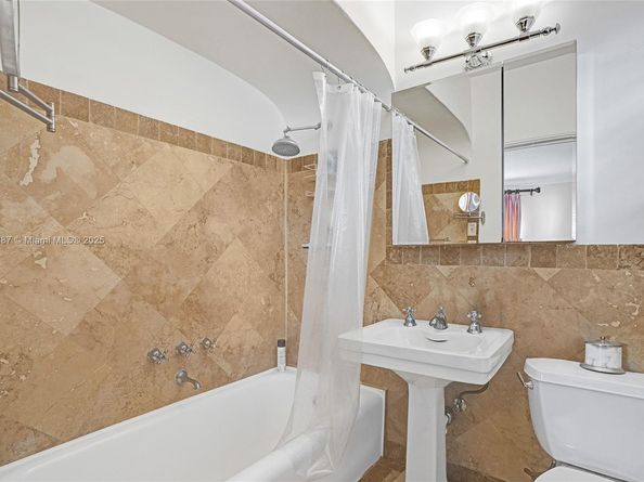 5252 La Gorce Dr, Miami Beach FL 33140