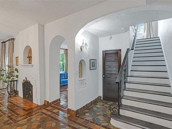 5252 La Gorce Dr, Miami Beach FL 33140