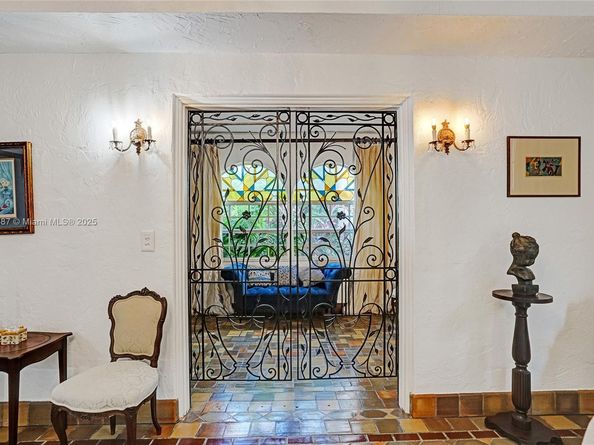 5252 La Gorce Dr, Miami Beach FL 33140