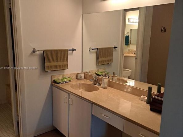 11332 SW 133rd Ct 563, Miami FL 33186