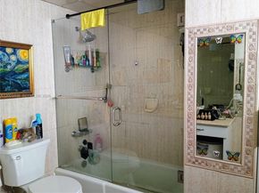 437 Golden Isles Dr 4J, Hallandale Beach FL 33009