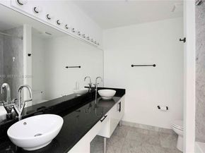 31 SE 5th St 3916, Miami FL 33131