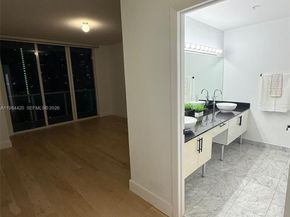 31 SE 5th St 3916, Miami FL 33131