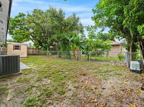 8201 SW 7th Ct, North Lauderdale FL 33068