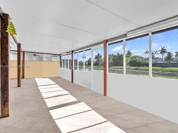 12104 SW 110th St Cir S, Miami FL 33186