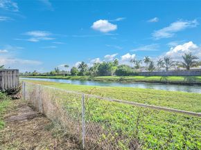 12104 SW 110th St Cir S, Miami FL 33186