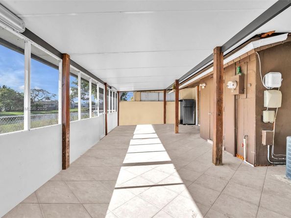 12104 SW 110th St Cir S, Miami FL 33186