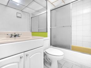 12104 SW 110th St Cir S, Miami FL 33186