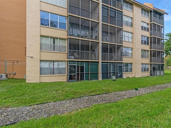 3801 Environ Blvd 116, Lauderhill FL 33319